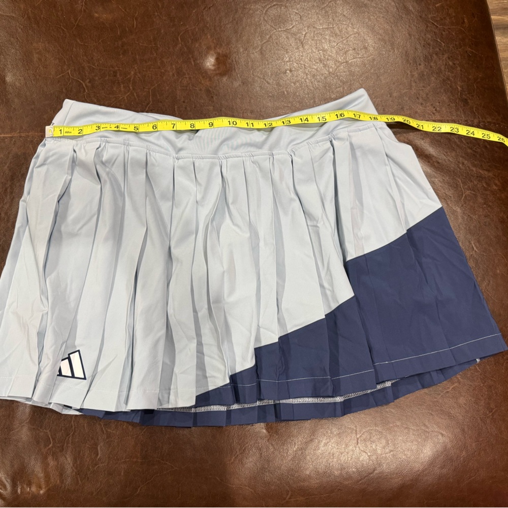 Adidas Golf XL two toned, light and dark blue skirt